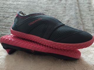 Zapatillas para el agua Tribord de segunda mano por 3 EUR en Badalona en  WALLAPOP