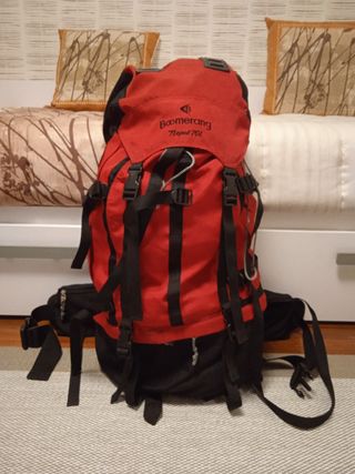 Mochila 70 litros con refuerzo en espalda de segunda mano por 45 EUR en  Bilbao en WALLAPOP