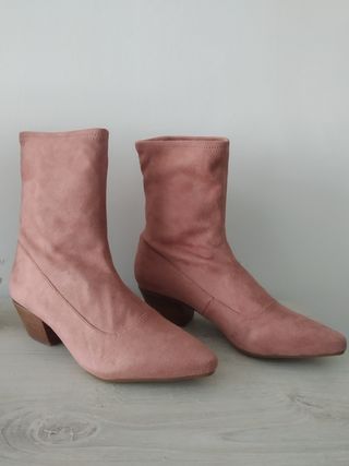 Botín calcetín rosa empolvado T 40 de segunda mano por 15 EUR en Mataró en  WALLAPOP