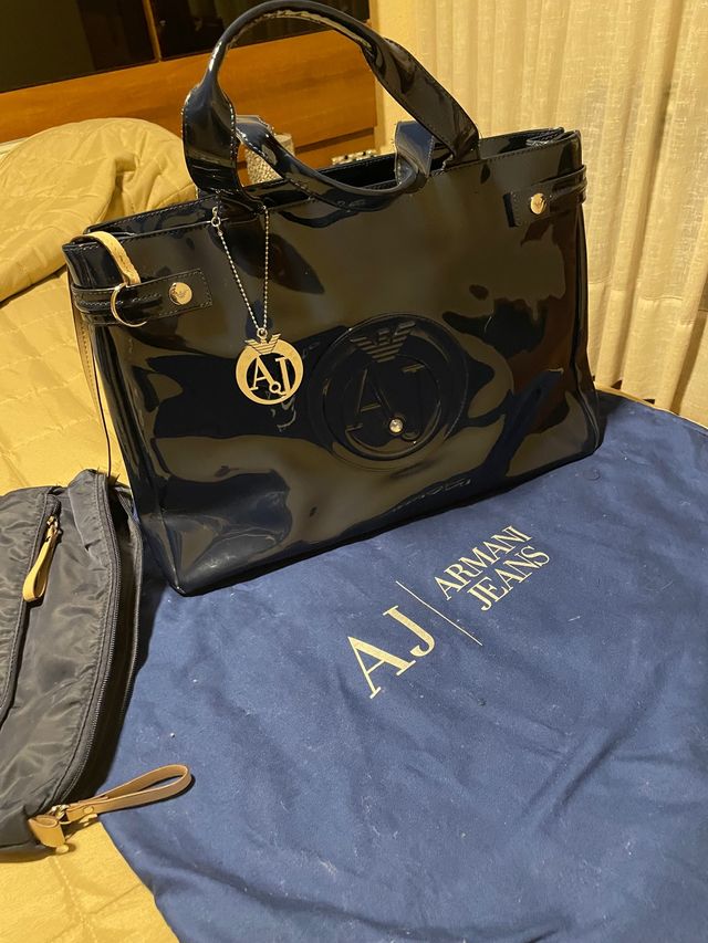 Bólso Armani azul brillo