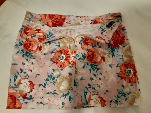Minifalda de flores
