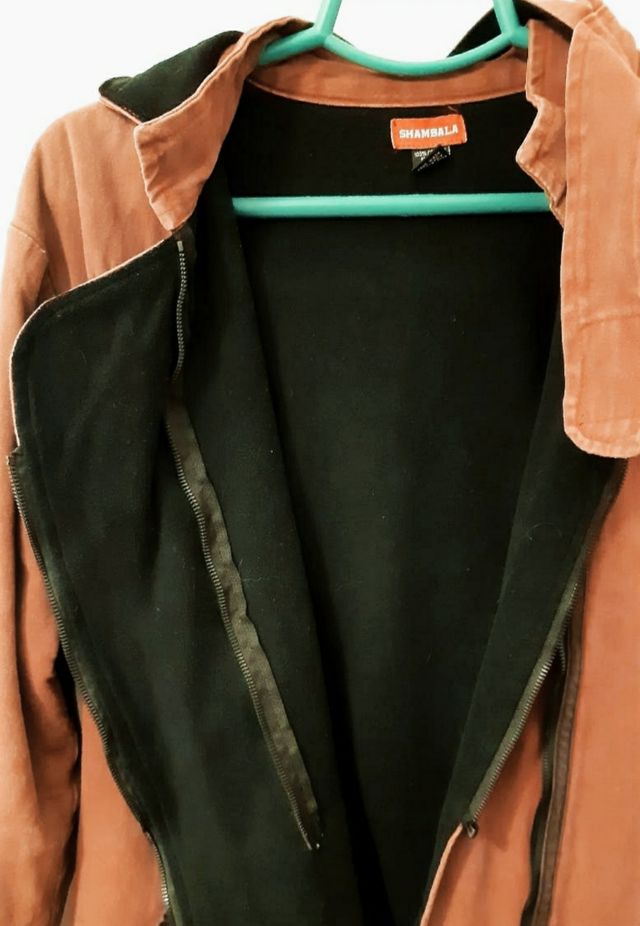 Abrigo estilo alternativo