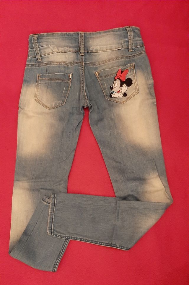 🔴 Jeans vita bassa con stampa Minnie