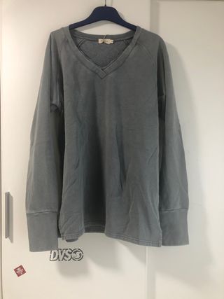 Sudadera nicoli nueva de segunda mano por 15 EUR en Guadalcacin en WALLAPOP
