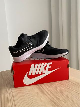 Zapatillas infantiles nike talla 33,5 de segunda mano por 20 EUR en  Valencia en WALLAPOP