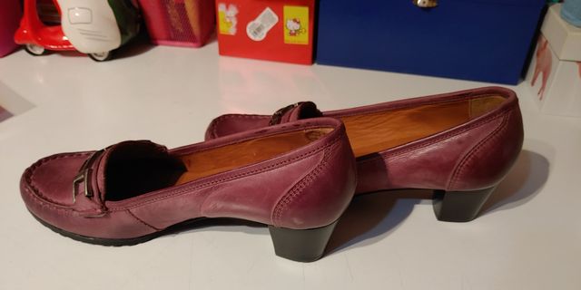 Zapatos tacon Piel violeta HUSH PUPPIES T.37