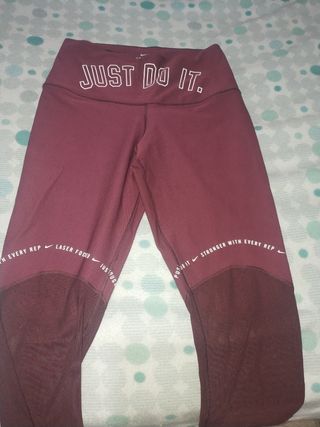 Mallas nike de segunda mano por 15 EUR en Barcelona en WALLAPOP