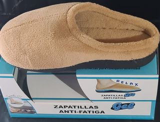 ZAPATILLAS GEL ANTIFATIGA de segunda mano por 10 EUR en Cornellà de  Llobregat en WALLAPOP