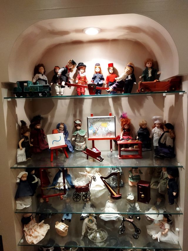 63 Muñecas victorianas de porcelana