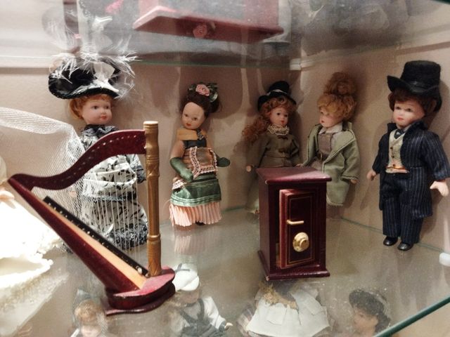 63 Muñecas victorianas de porcelana