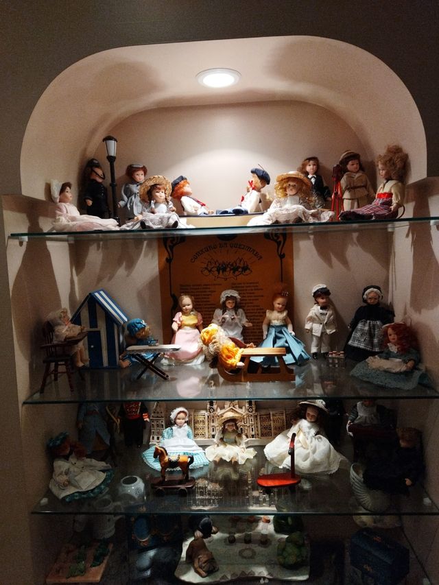 63 Muñecas victorianas de porcelana