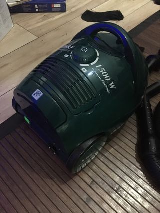 Aspirador Bluesky 1500W de segunda mano por 15 EUR en Valladolid en WALLAPOP