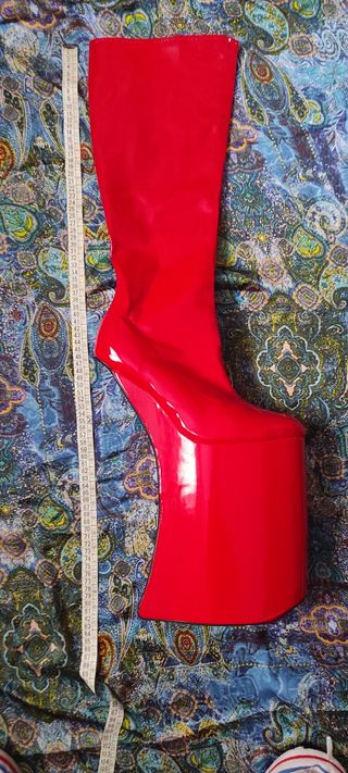 Botas Drag Queen de segunda mano por 450 EUR en Ronda en WALLAPOP