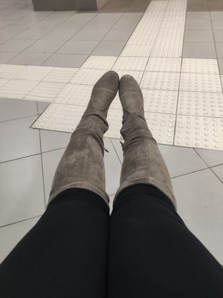 Botas altas Primark de segunda mano por 5 EUR en Madrid en WALLAPOP