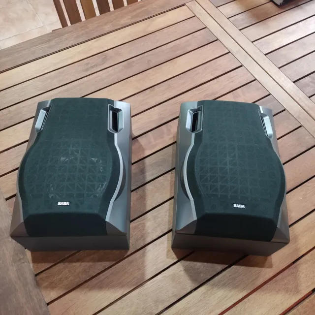 Pareja de altavoces SABA