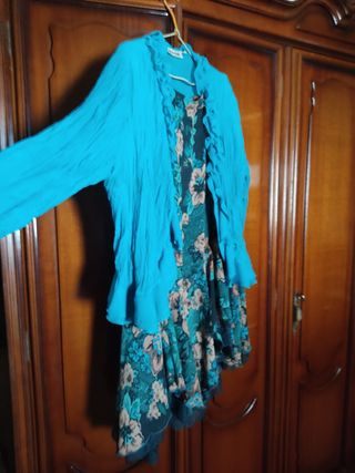 Conjunto de falda y blusa del corte inglés blusa E de segunda mano por 10  EUR en Sevilla en WALLAPOP