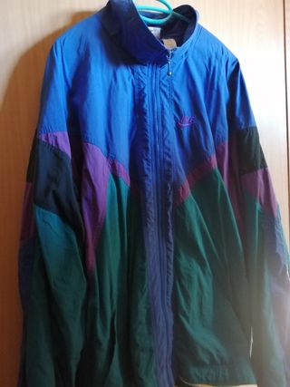 cortavientos nike retro