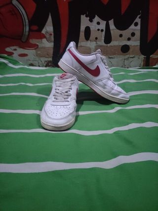 Nike parecidas a las Air force 1 de segunda mano por 30 EUR en Santander en  WALLAPOP