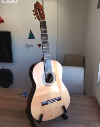 Guitarra Valeriano Bernal de segunda mano por 1.400 EUR en Alaquas en  WALLAPOP