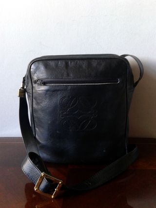 BOLSO PARA HOMBRE LOEWE de segunda mano por 155 EUR en Madrid en WALLAPOP