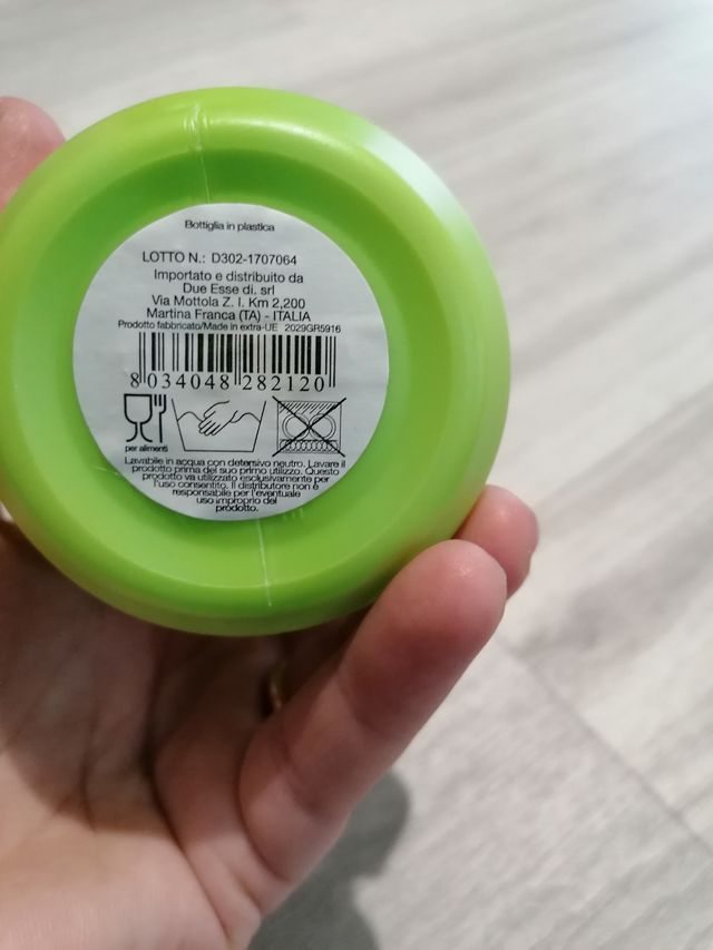 borraccia con la cannuccia