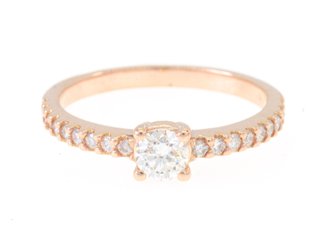 Anillo de oro de 18 kt con diamantes