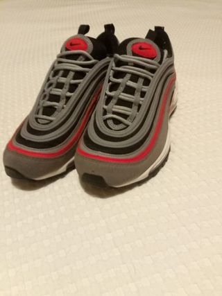 NIKE AIR MAX 97 de segunda mano por 85 EUR en Benavente en WALLAPOP