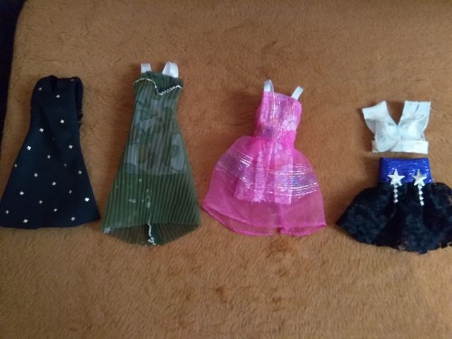 Ropa Barbie lote