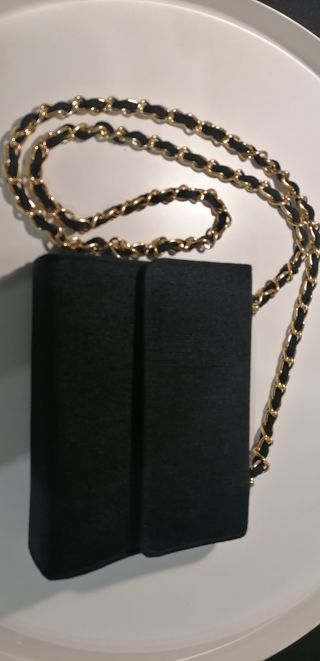 Bolso de fiesta de tela, negro de segunda mano por 10 EUR en Villanueva de  la Cañada en WALLAPOP