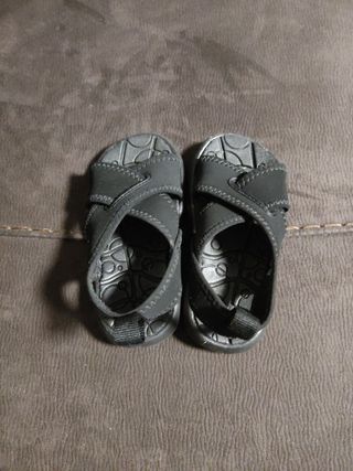 Sandalias Nike neopreno niño. Talla 22 de segunda mano por 12 EUR en  Fuenlabrada en WALLAPOP