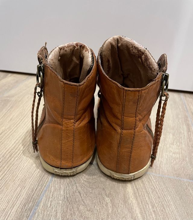 Bambas italianad de piel camel Ash