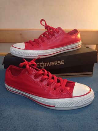 converse rojas puestas