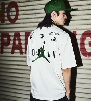 L Camiseta Jordan x Off-White de segunda mano por 220 EUR en Barcelona en  WALLAPOP