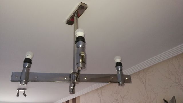 Lámpara techo marca Inthai modelo Estocolmo