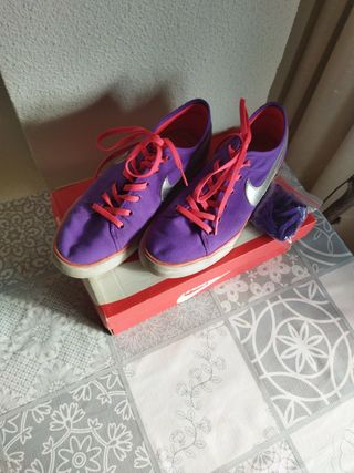 Zapatillas Nike lilas. de segunda mano por 25 EUR en Novelda en WALLAPOP