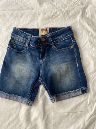 Pantalón vaquero Levis . Talla 5 de segunda mano por 20 EUR en Bilbao en  WALLAPOP