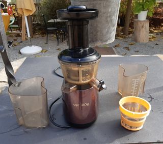 Extractor lento de zumos \\/ jugos Versapers. de segunda mano por 90 EUR en  Sant Pere de Riudebitlles en WALLAPOP