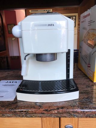 Cafetera de segunda mano por 30 EUR en Caleta de Velez en WALLAPOP