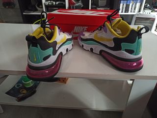 Bambas Nike Air Max 270 React de segunda mano por 75 EUR en Barcelona en  WALLAPOP