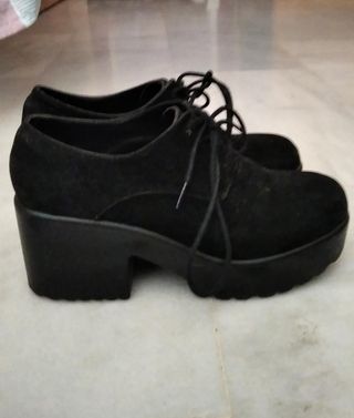 Zapatos plataforma mujer pull\u0026amp;bear de segunda mano por 8 EUR en Granada  en WALLAPOP