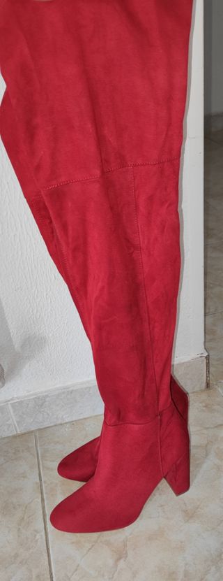 Botas altas justfab de segunda mano por 15 EUR en Lugo en WALLAPOP