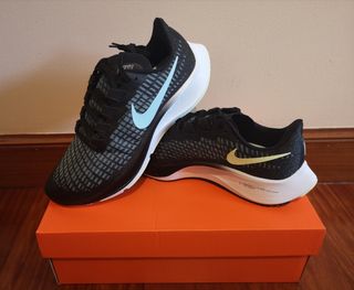 Zapatillas Nike WMNS AIR ZOOM PEGASUS - Talla 39 de segunda mano por 80 EUR  en Bilbao en WALLAPOP