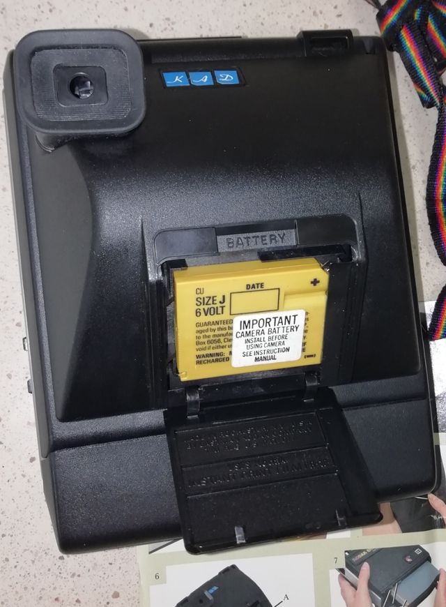 INSTANT CAMARA KODAK EK160 Con su caja y manuales.