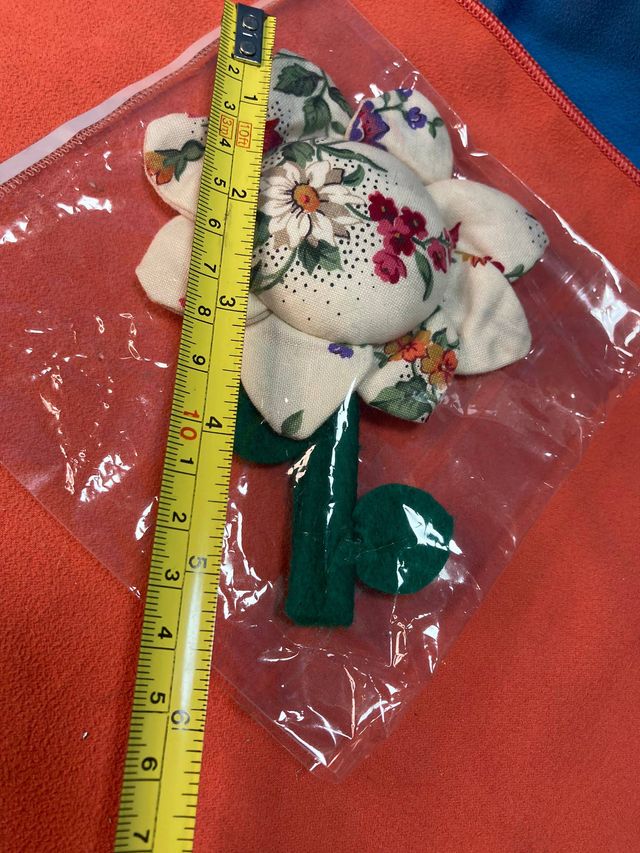 Alfiletero vintage en forma de flor nuevo