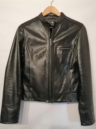 Chaqueta de cuero Chevignon estilo biker T.M mujer de segunda mano por 120  EUR en Barcelona en WALLAPOP