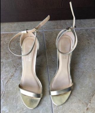 Sandalias tacón Fórmula Joven talla 38 de segunda mano por 6 EUR en Las  Palmas de Gran Canaria en WALLAPOP