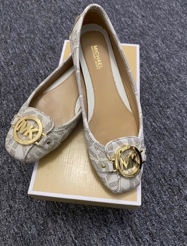 Auténticos zapatos piel Michael kors