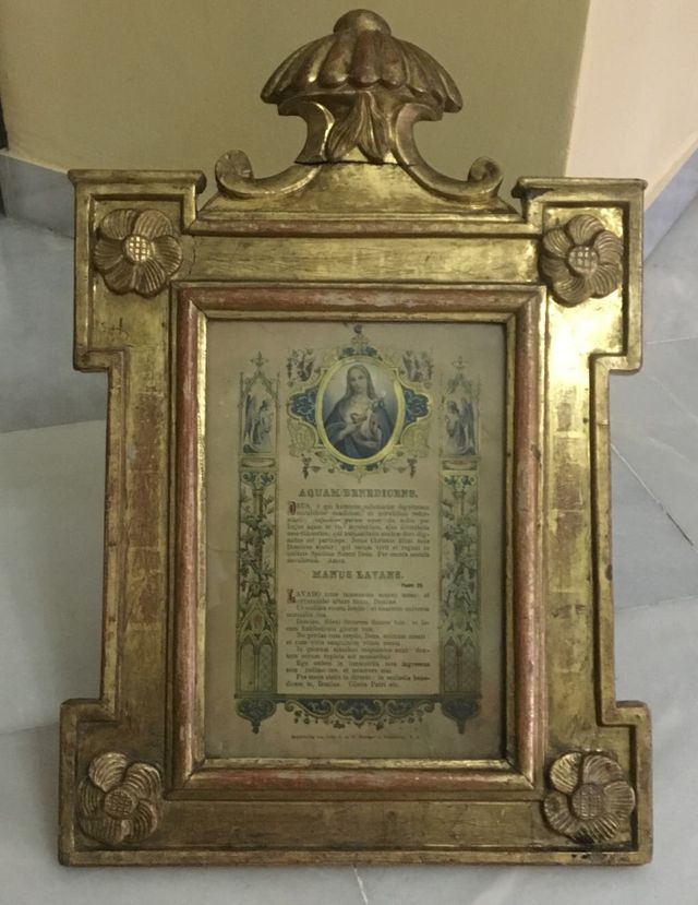 ANTIGUA SACRA EN PAN DE ORO. SIGLO XVIII