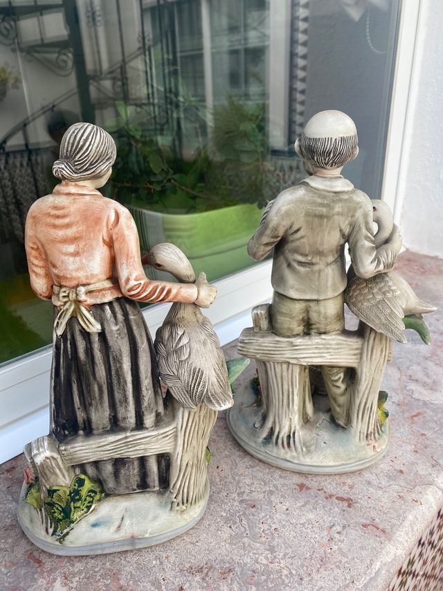 Pareja de esculturas