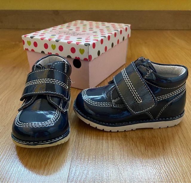 Bota unisex talla 22